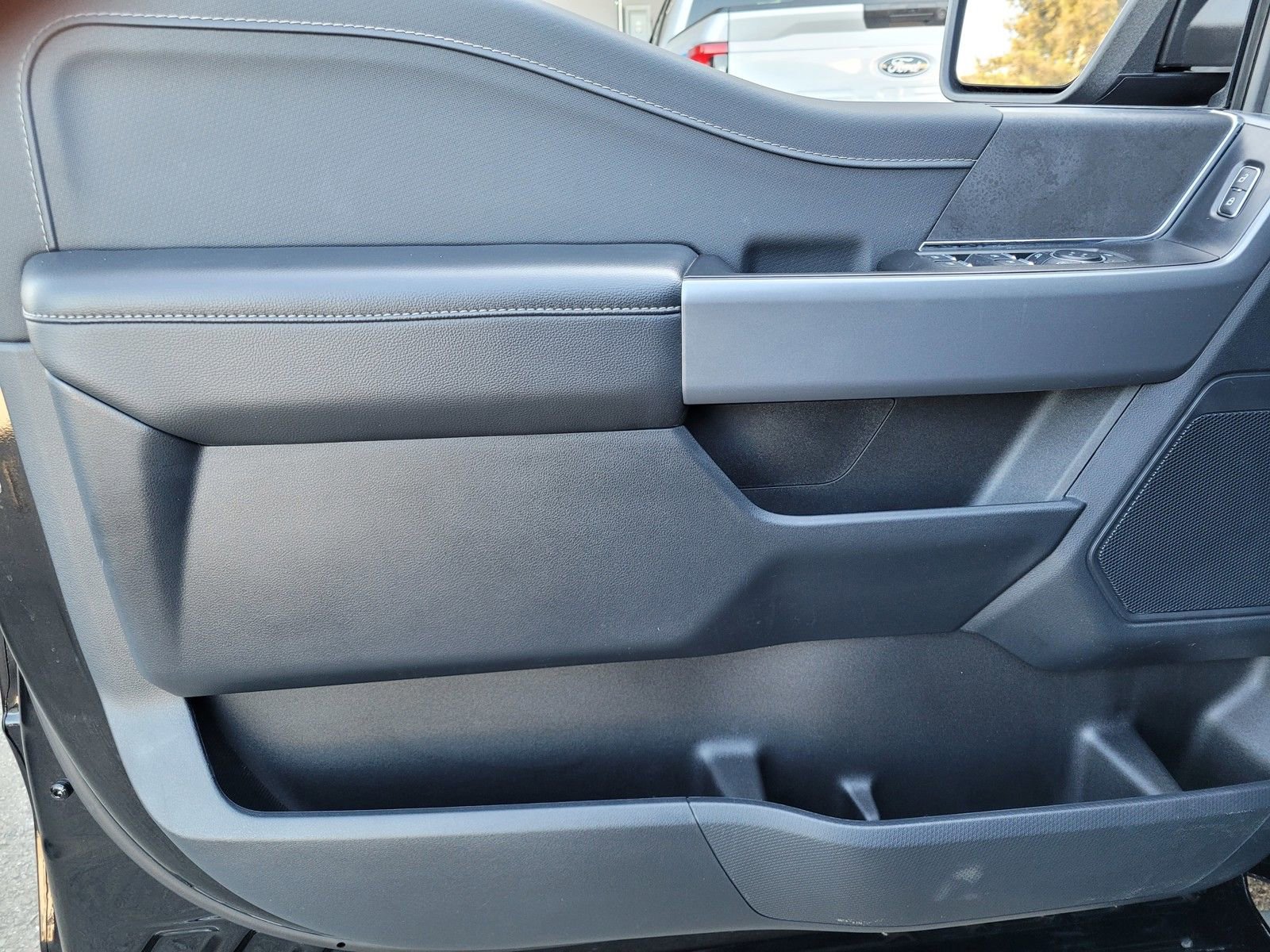 Used 2025 Ford F150 XLT w/ Equipment Group 302A MID image 16