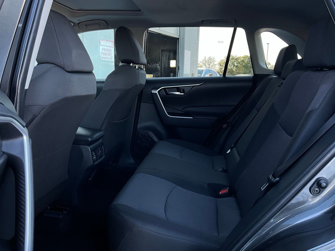 Used 2025 Toyota RAV4 XLE image 12