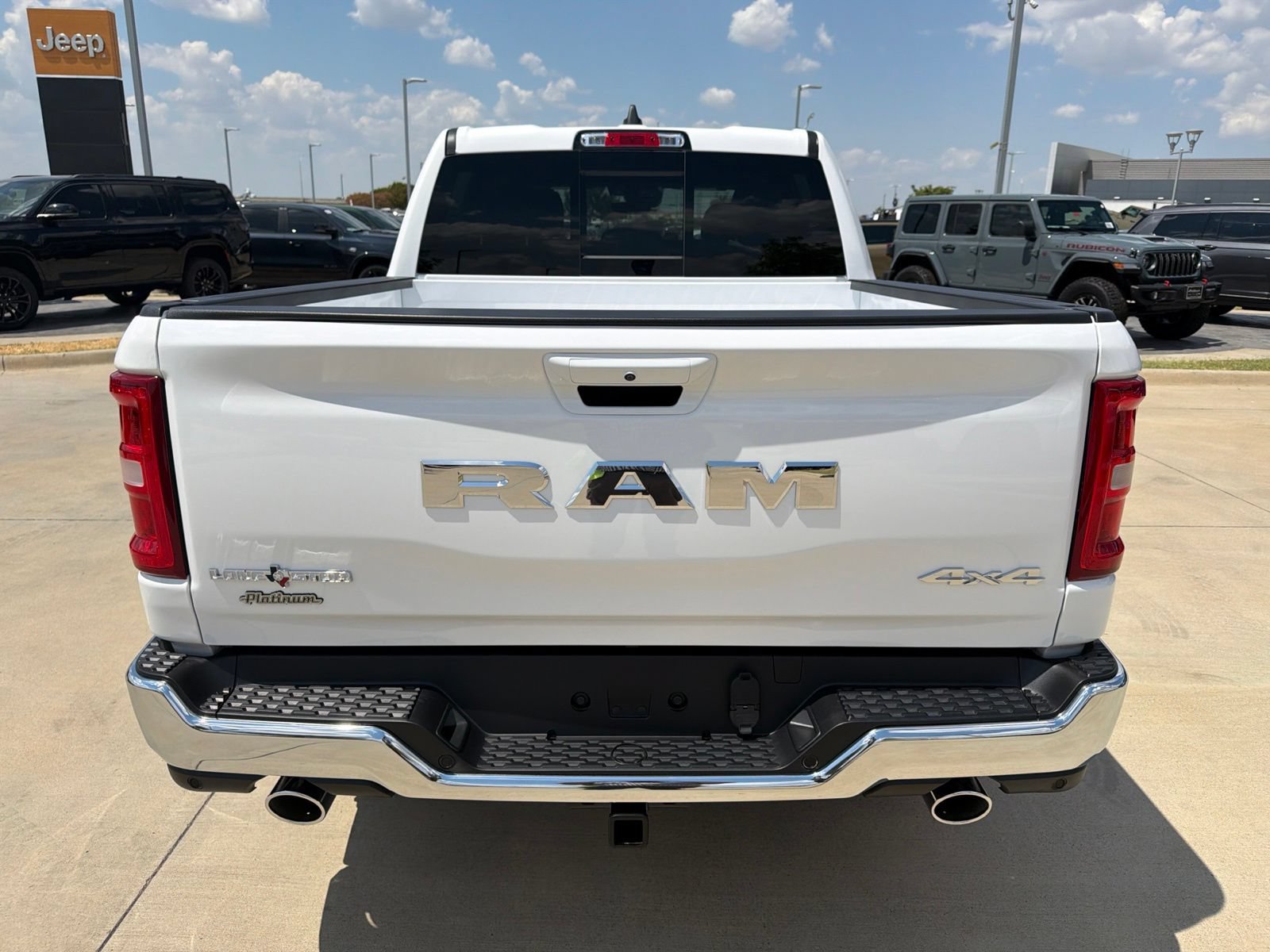 New 2027 RAM 1500 4x4 Crew Cab image 4