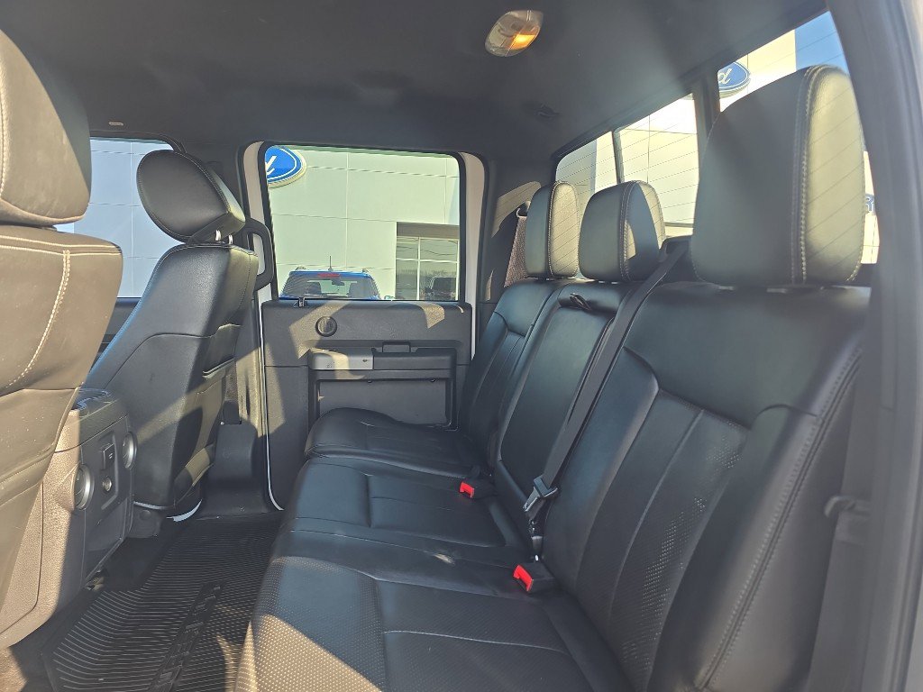 Used 2014 Ford F550 4x4 Crew Cab Super Duty w/ Lariat Interior Package image 22