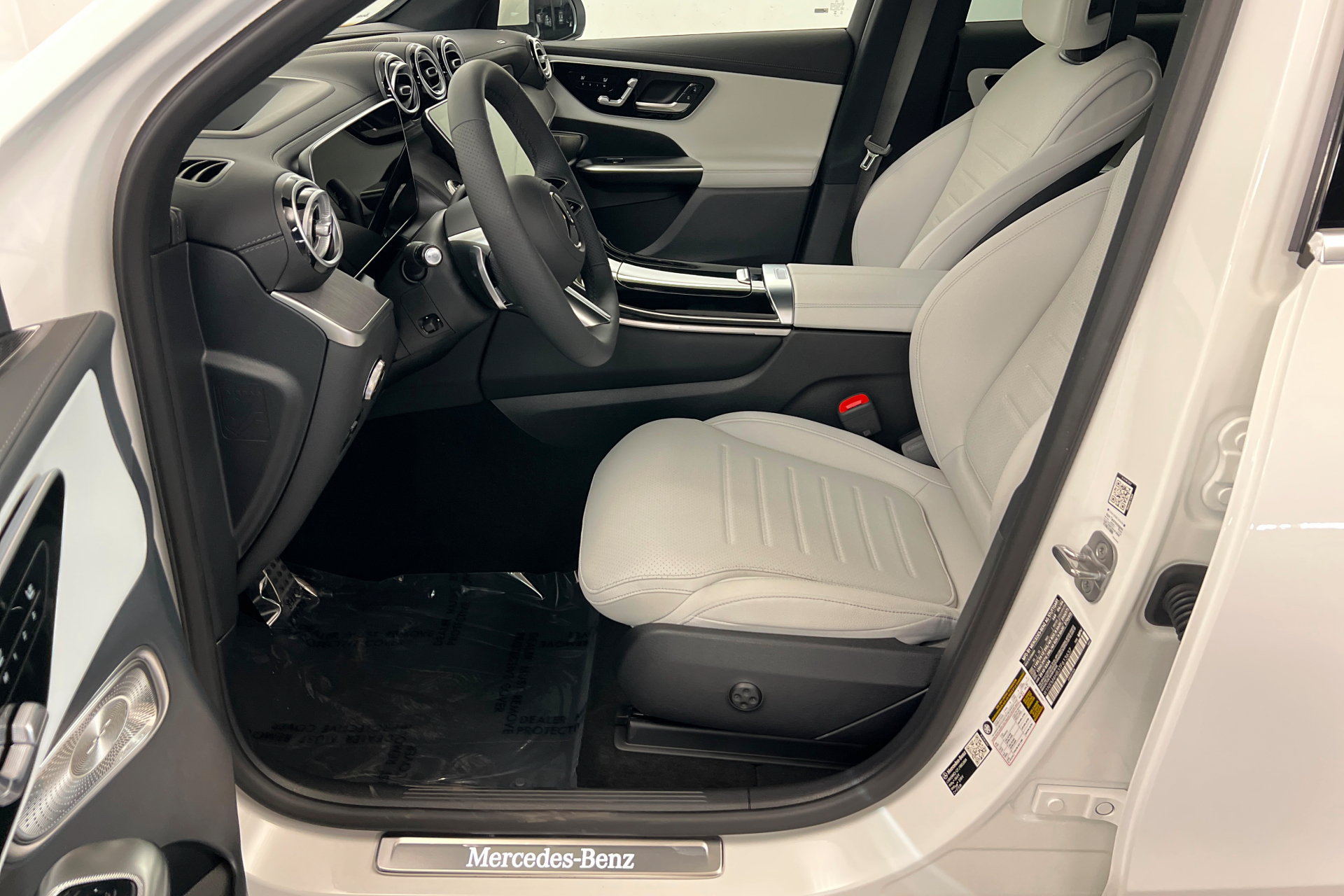 New 2026 Mercedes-Benz GLC 300 4MATIC image 17