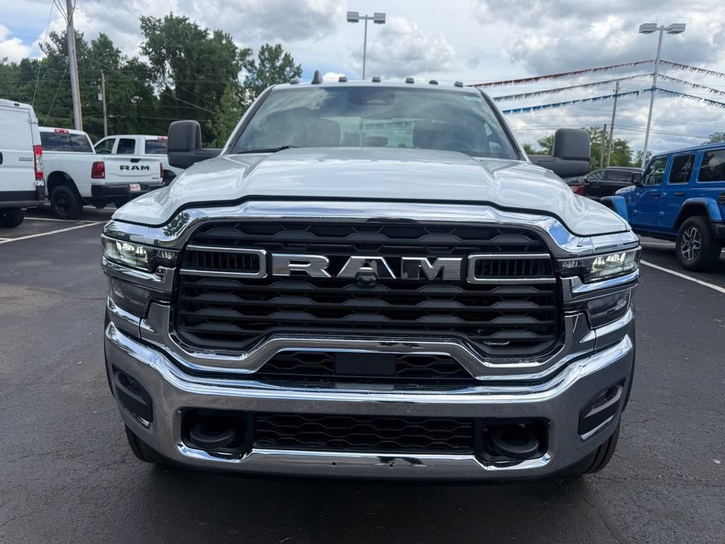 New 2026 RAM 5500 Tradesman w/ Chrome Appearance Group AWD/4WD image 9