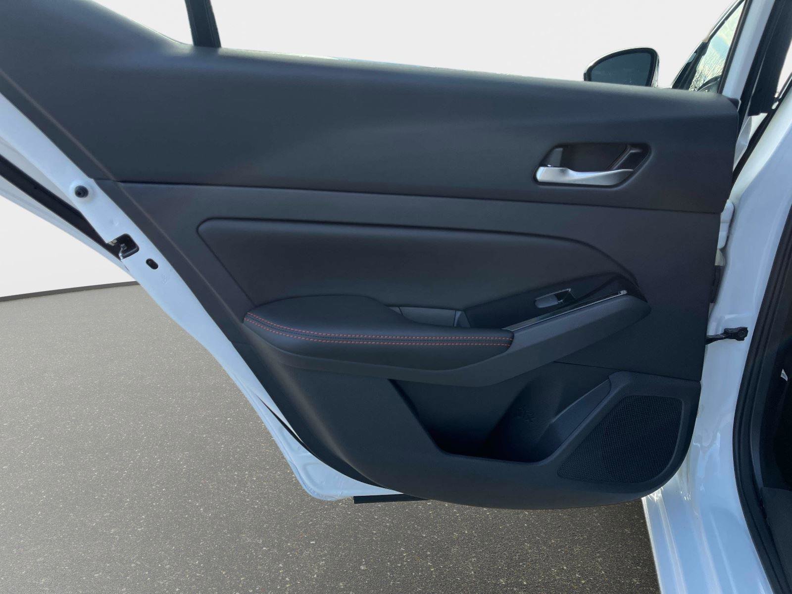 Certified 2024 Nissan Altima 2.5 SR image 11