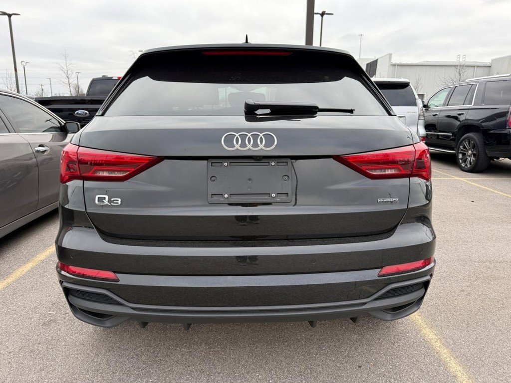 Used 2023 Audi Q3 2.0T Premium Plus image 14