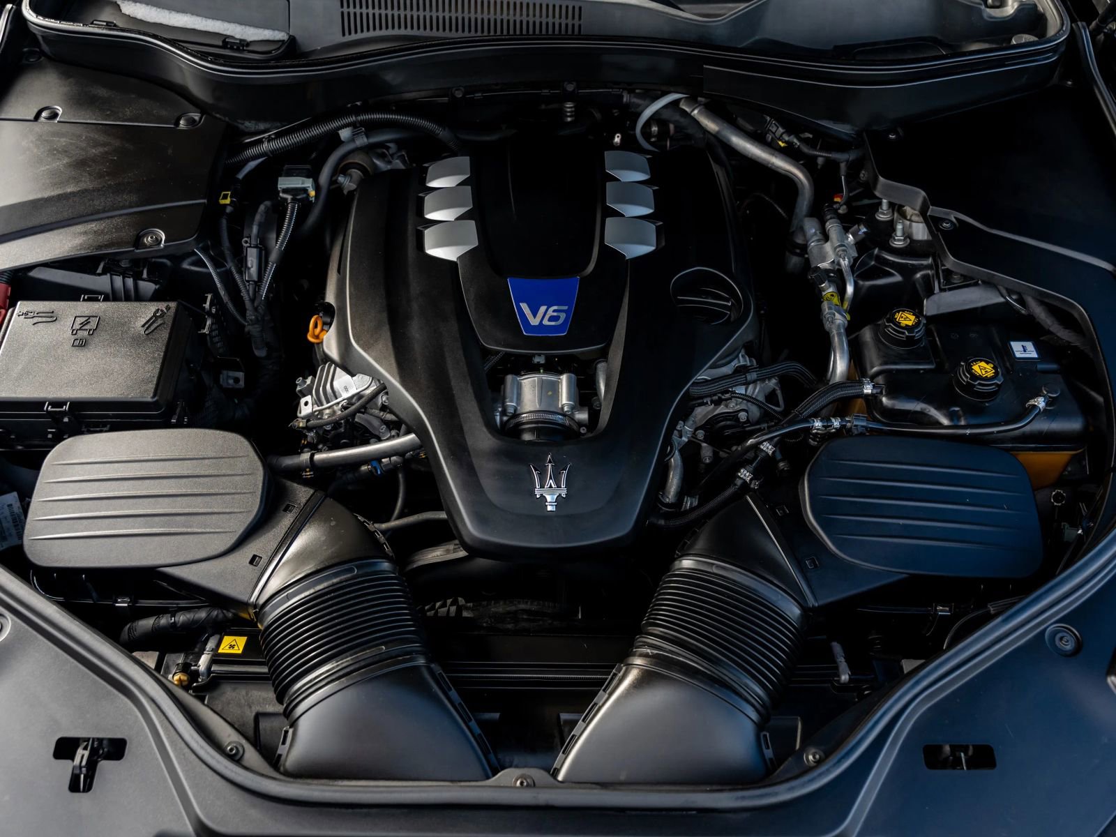 Used 2019 Maserati Levante S GranLusso image 35