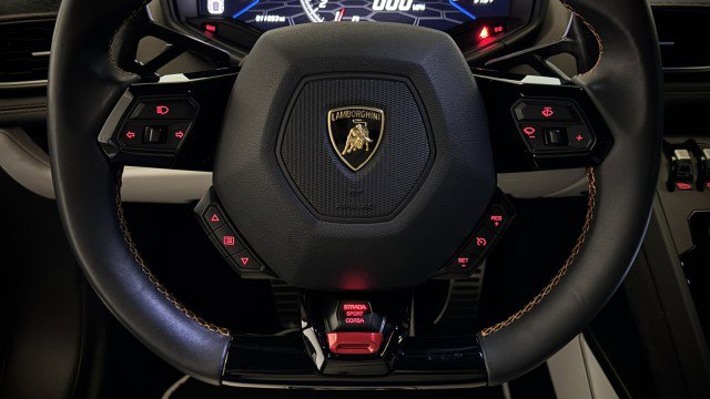 Used 2021 Lamborghini Huracan EVO RWD image 8