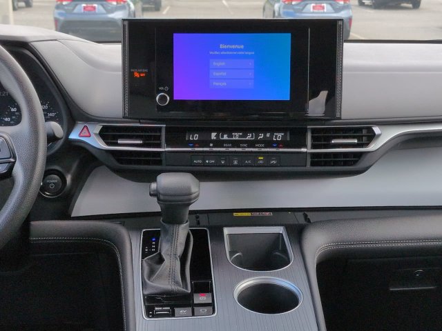 Certified 2025 Toyota Sienna LE w/ LE Plus Package AWD/4WD image 18