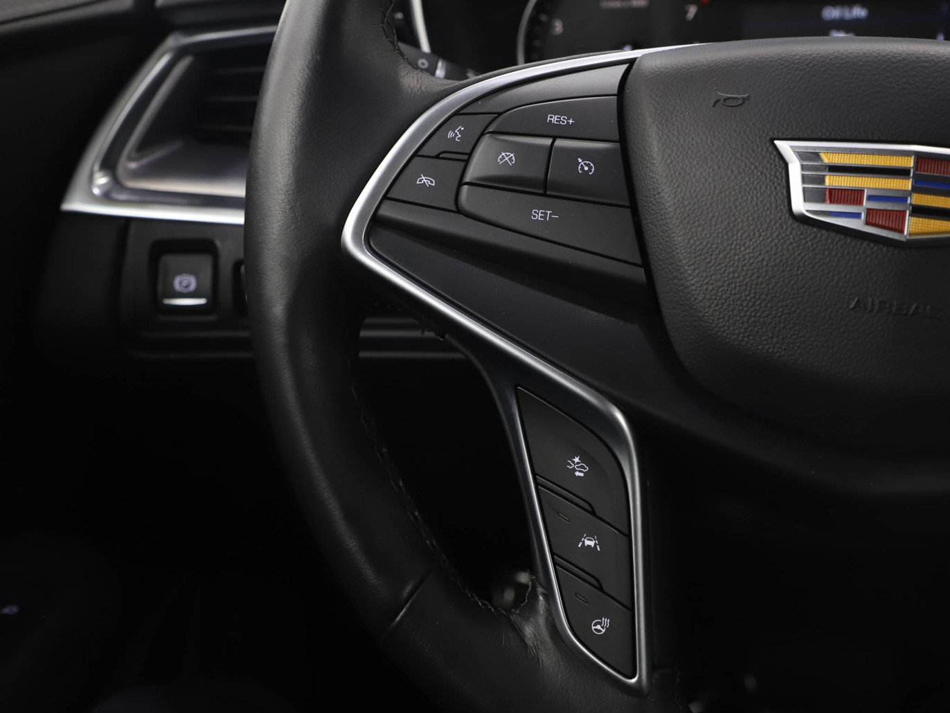 Used 2025 Cadillac XT5 Luxury image 25