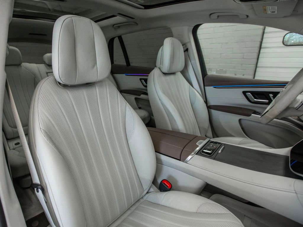 Used 2023 Mercedes-Benz EQS 580 4MATIC SUV image 20