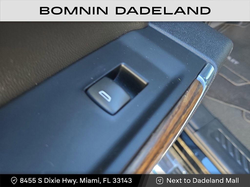 Used 2021 Chevrolet Silverado 1500 High Country image 12