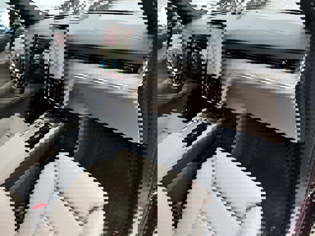 New 2025 Volvo EX90 Ultra image 10