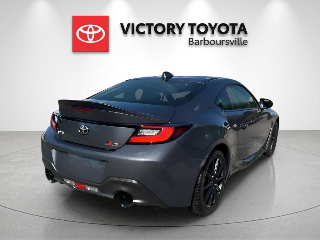 New 2025 Toyota GR86 Premium image 5