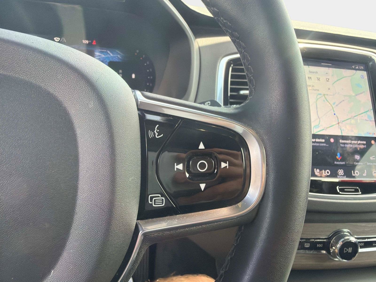 Used 2023 Volvo XC90 B6 Ultimate w/ Protection Package Premier AWD/4WD image 27