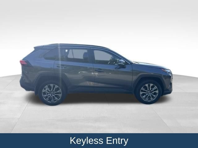 Used 2022 Toyota RAV4 XLE Premium FWD image 10