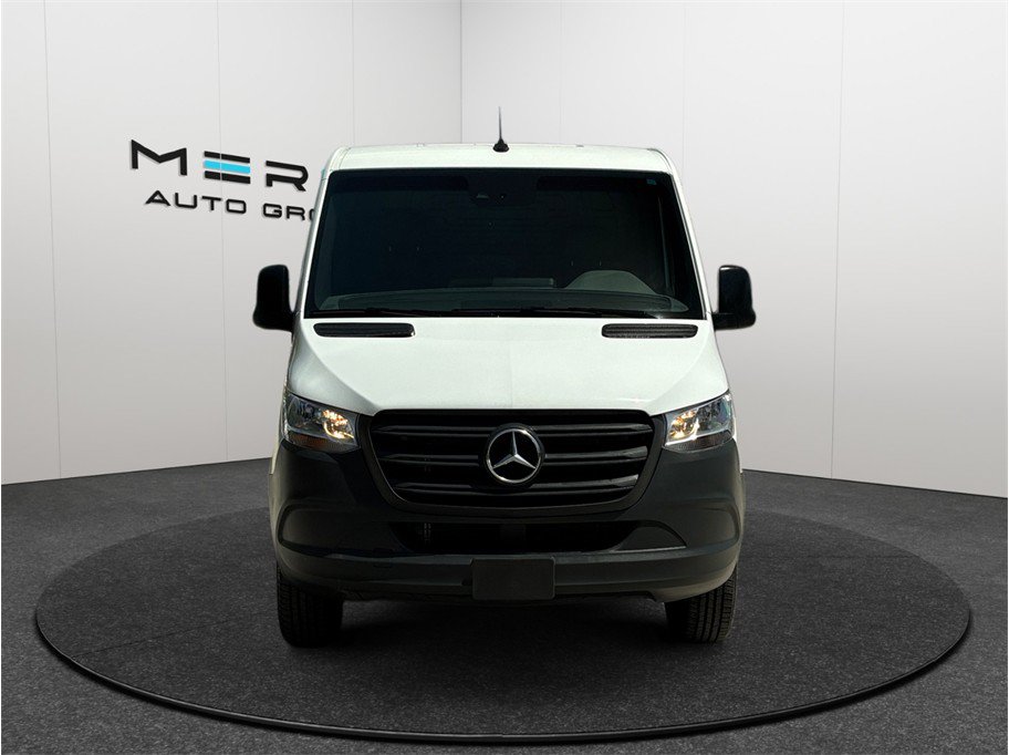 Used 2024 Mercedes-Benz Sprinter 2500 image 3