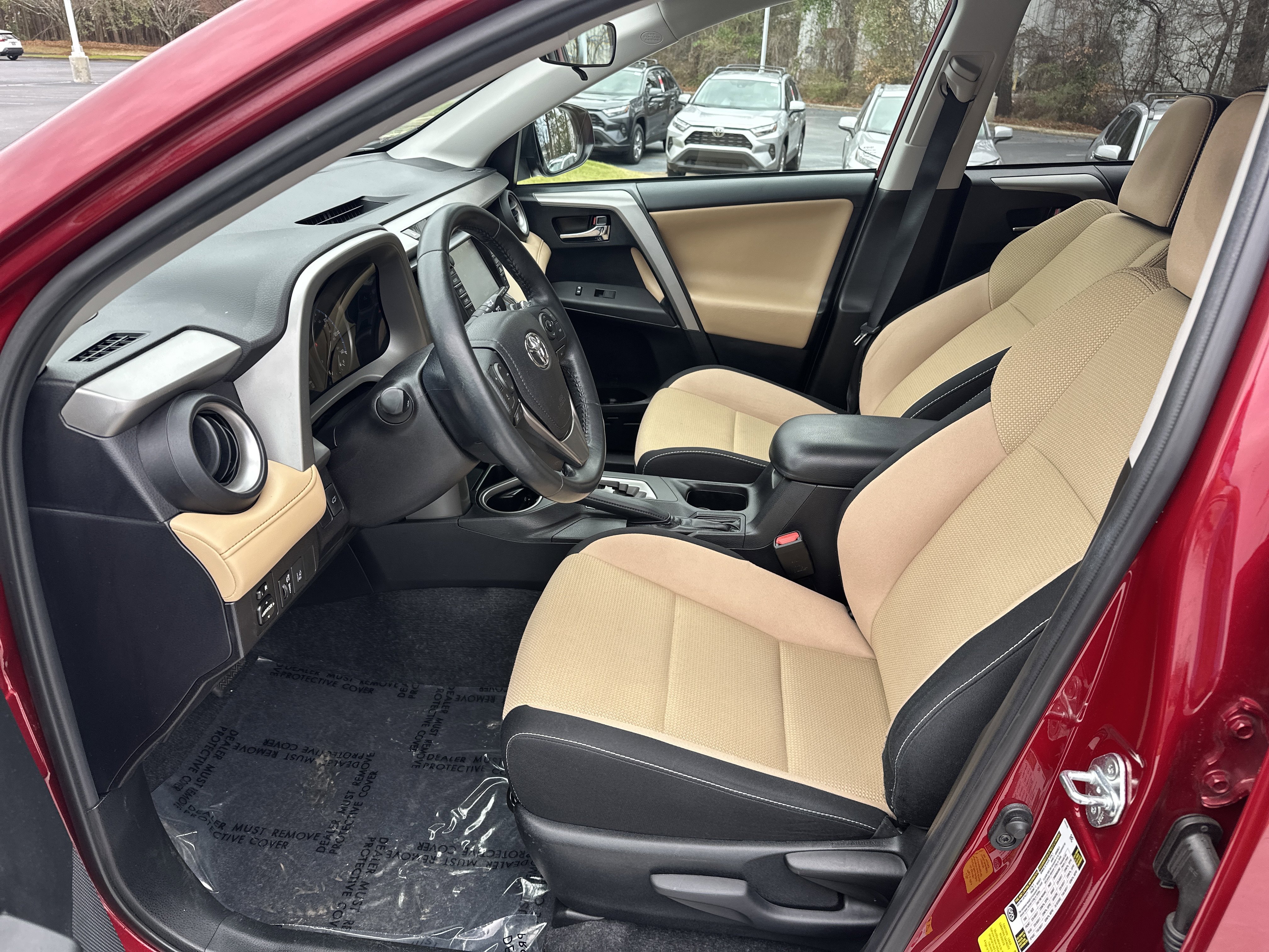 Used 2018 Toyota RAV4 XLE image 16