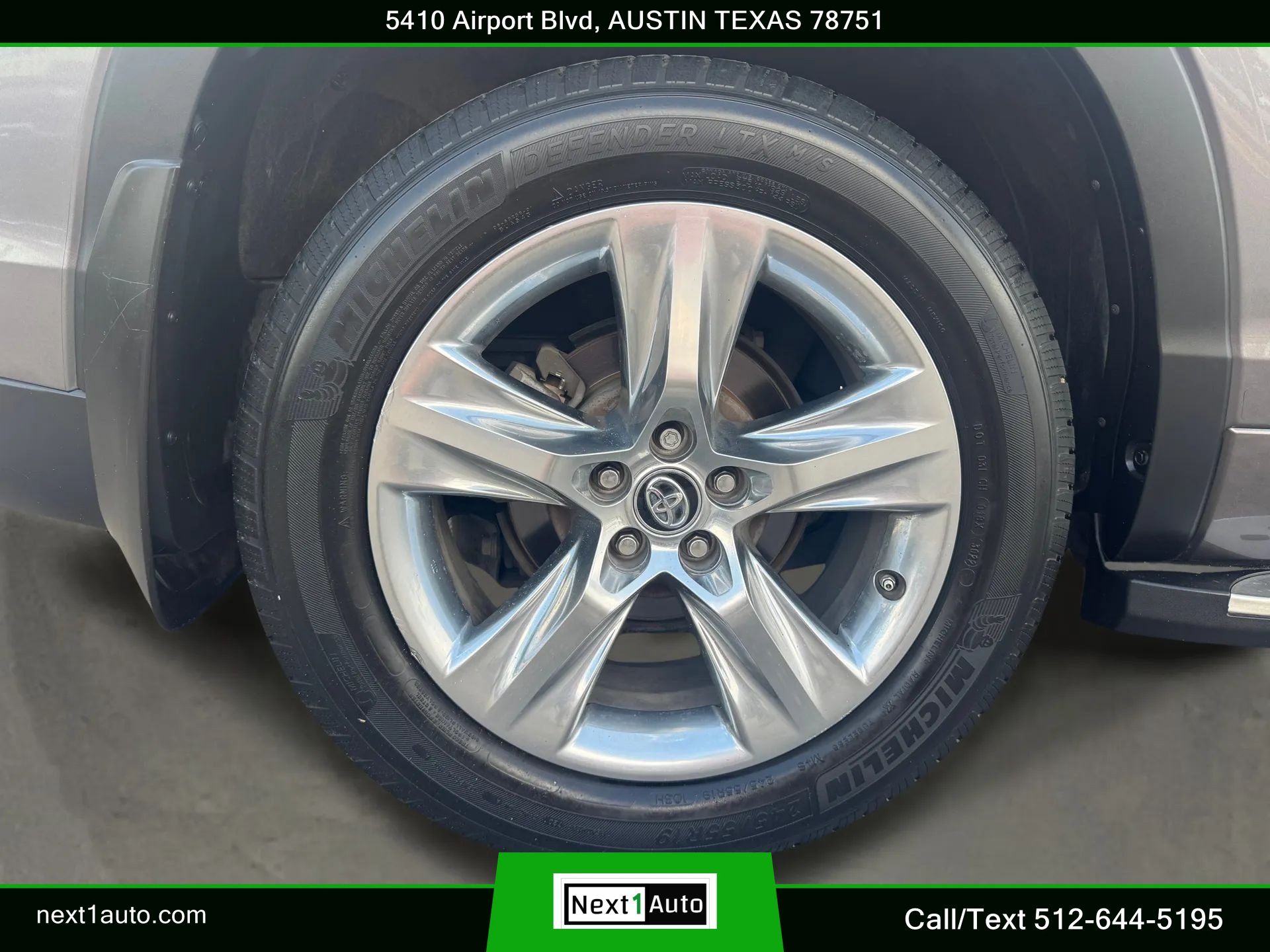 Used 2019 Toyota Highlander Limited FWD image 40