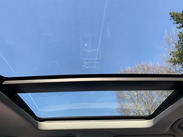 Used 2021 Ford Explorer Limited w/ Equipment Group 301A image 12