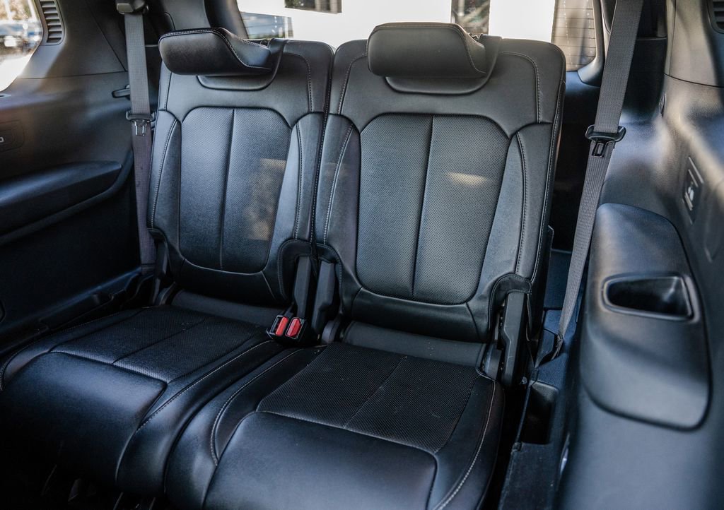 Used 2024 Jeep Grand Cherokee L Limited w/ Luxury Tech Group II image 22