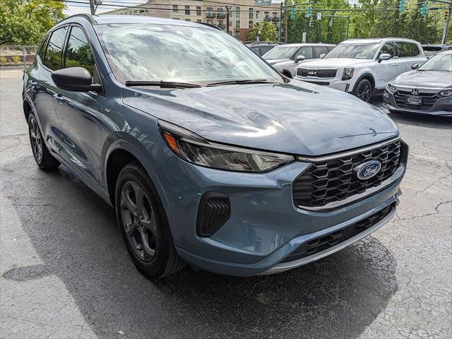 Used 2024 Ford Escape ST-Line w/ Tech Pack #1 AWD/4WD image 6