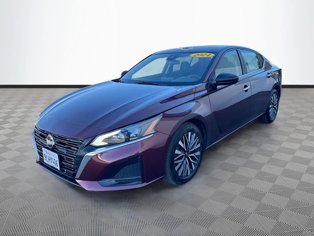 Used 2024 Nissan Altima 2.5 SV FWD image 3