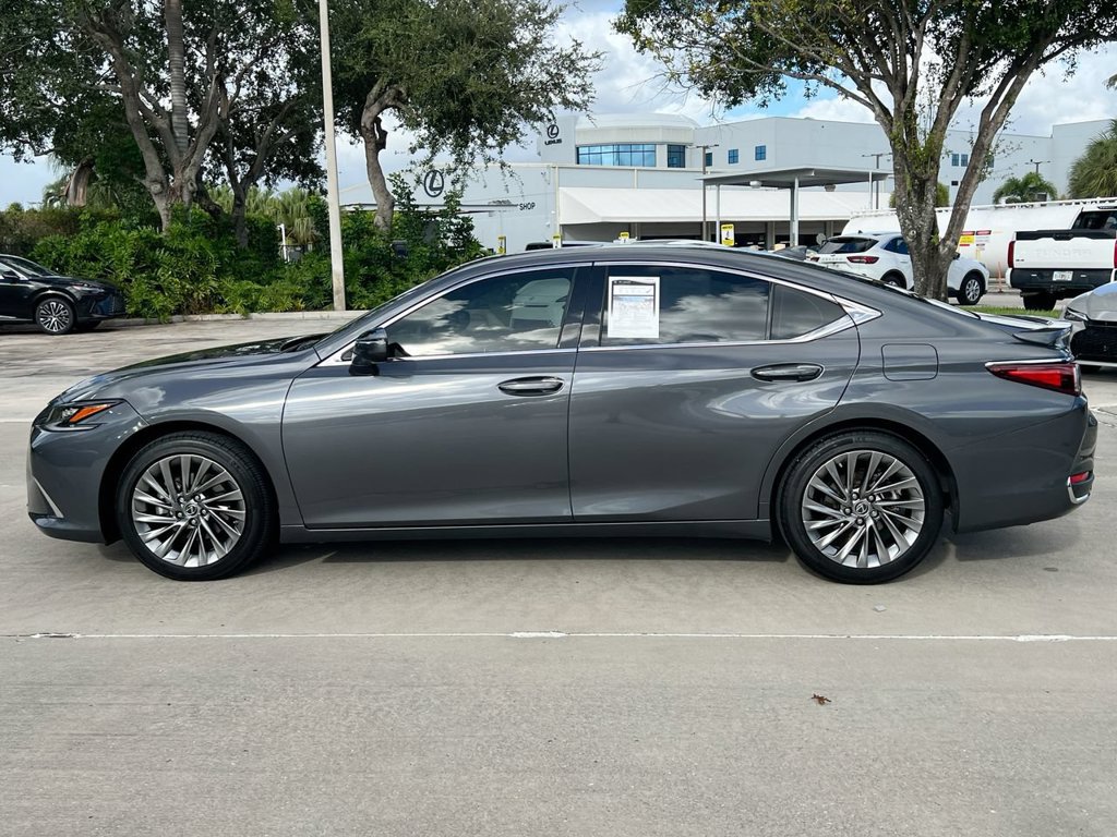 Certified 2024 Lexus ES 300h Ultra Luxury w/ Accessory Package (Z2) FWD image 4