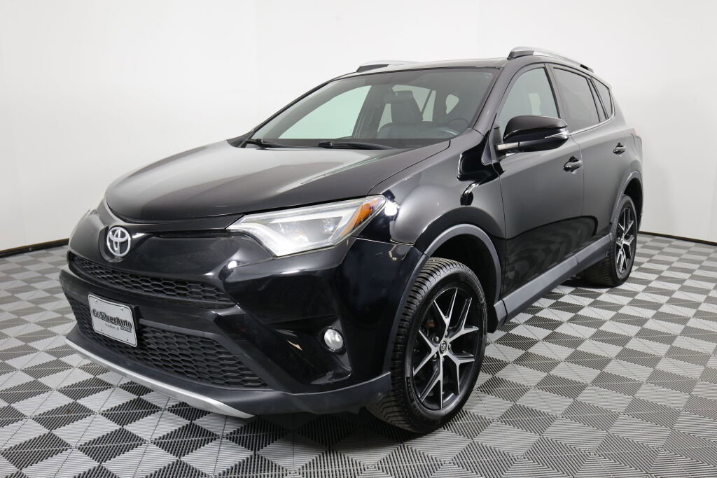 Used 2016 Toyota RAV4 SE image 5