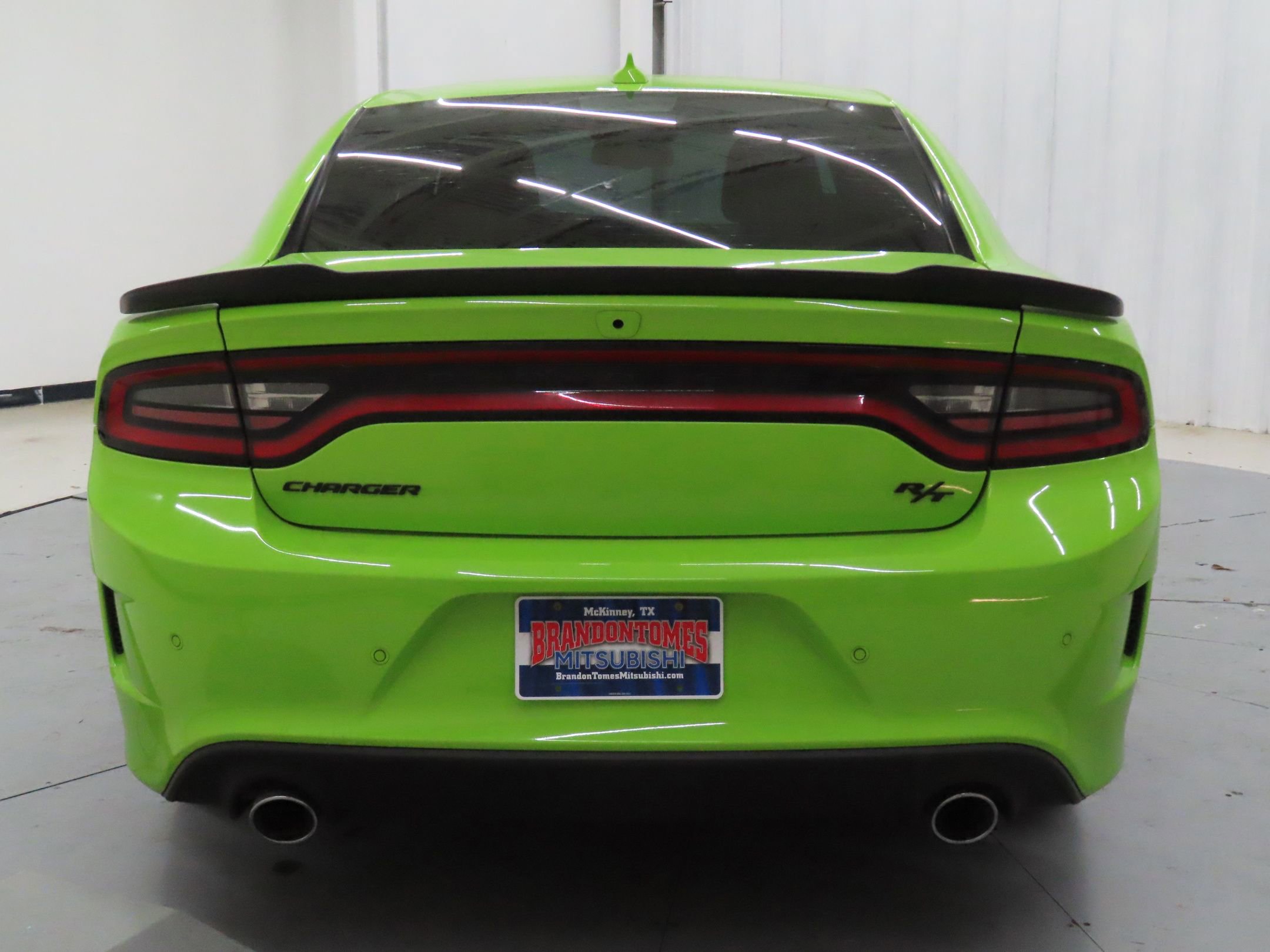 Used 2023 Dodge Charger R/T w/ Blacktop Package image 4