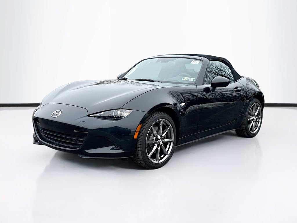 Used 2022 MAZDA MX-5 Miata Grand Touring w/ Weather Package image 3