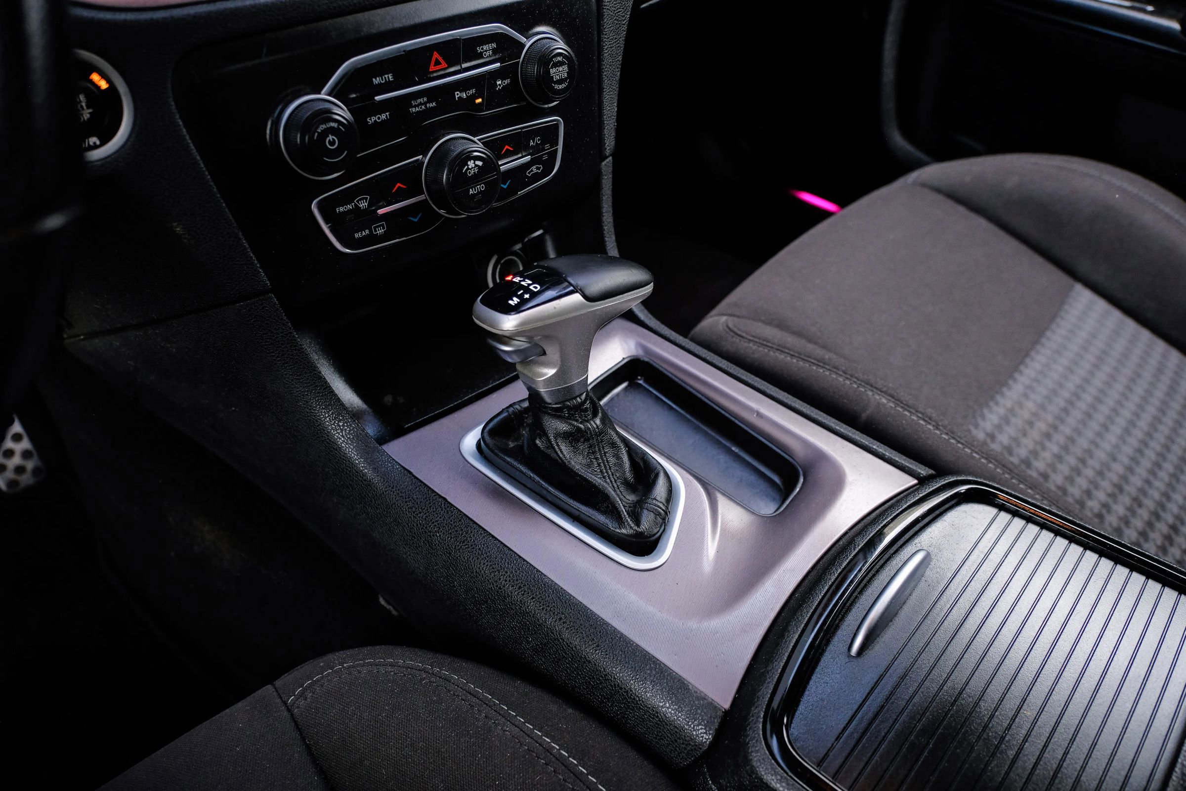 Used 2023 Dodge Charger R/T w/ Blacktop Package image 25