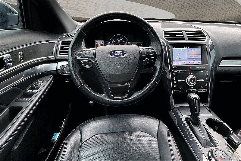 Used 2018 Ford Explorer Sport AWD/4WD image 4