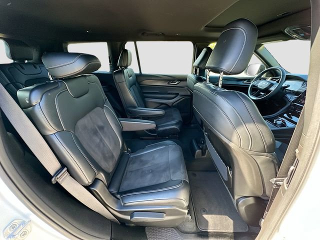 Used 2024 Jeep Grand Cherokee L Altitude image 28