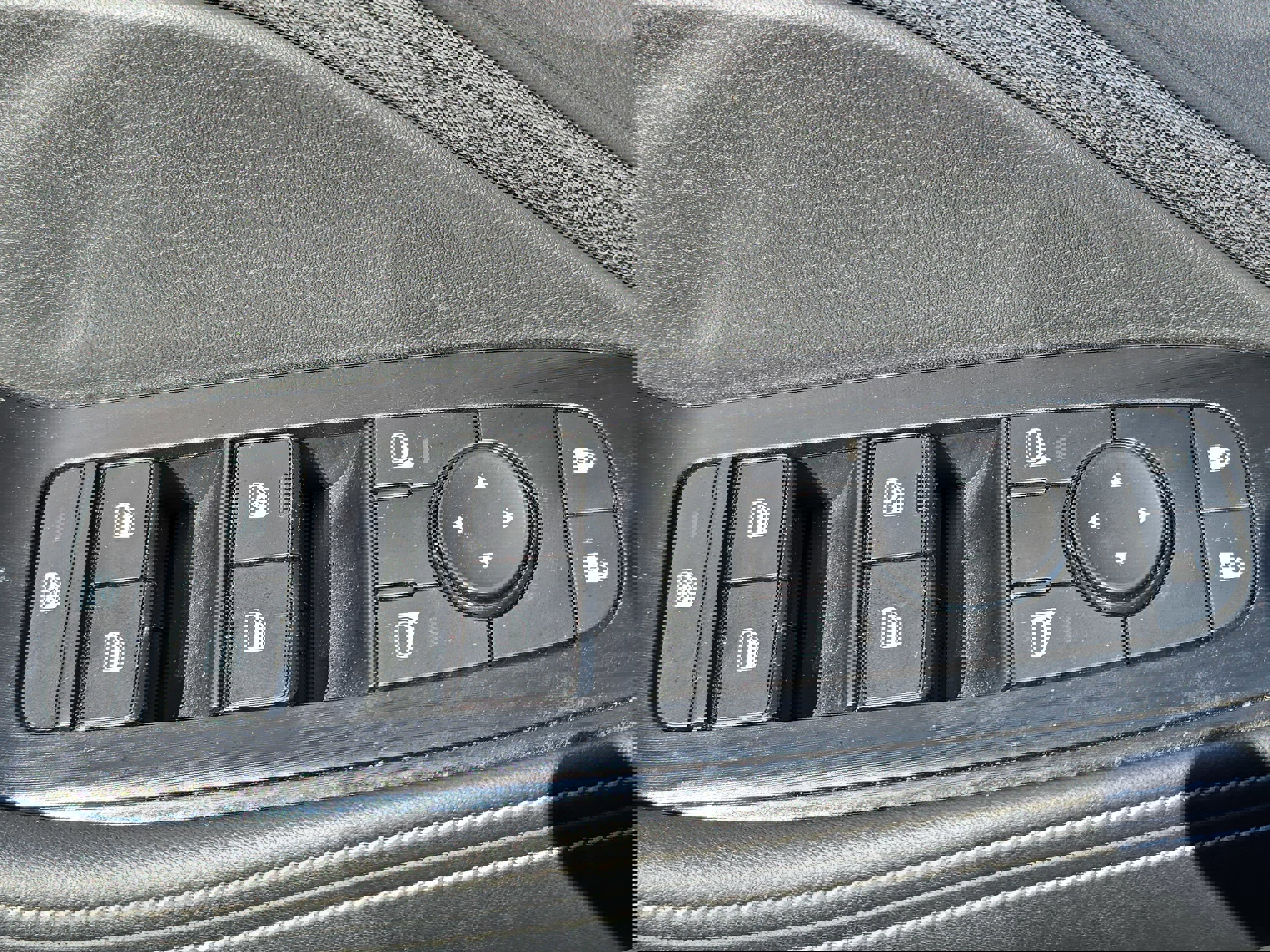 Certified 2023 Nissan Rogue SV image 26