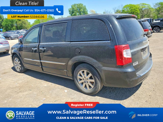 Used 2015 Chrysler Town & Country Touring w/ Driver Convenience Group FWD image 3