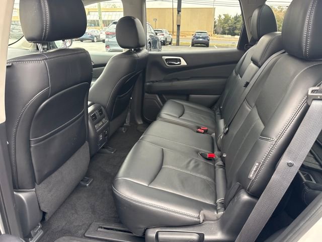 Used 2018 Nissan Pathfinder Platinum w/ Cargo Package image 25