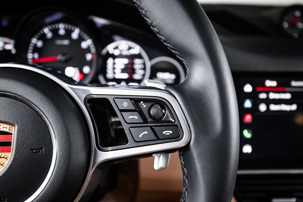 Certified 2023 Porsche Cayenne Platinum Edition AWD/4WD image 16