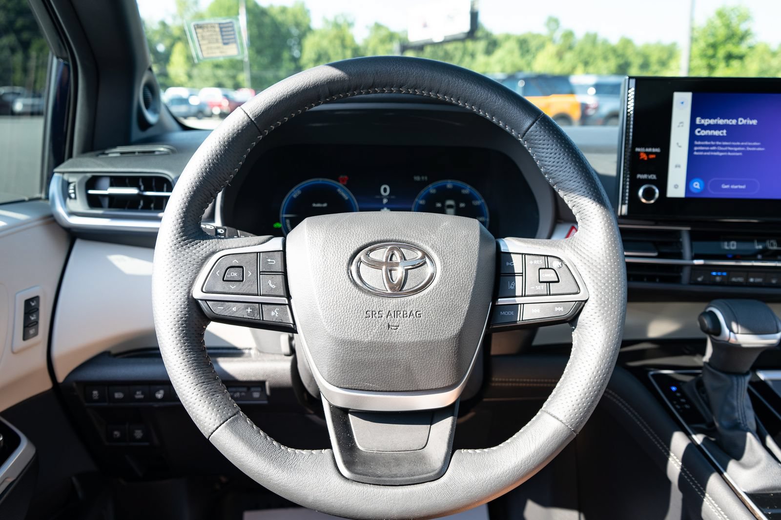 Used 2025 Toyota Sienna Platinum AWD/4WD image 29