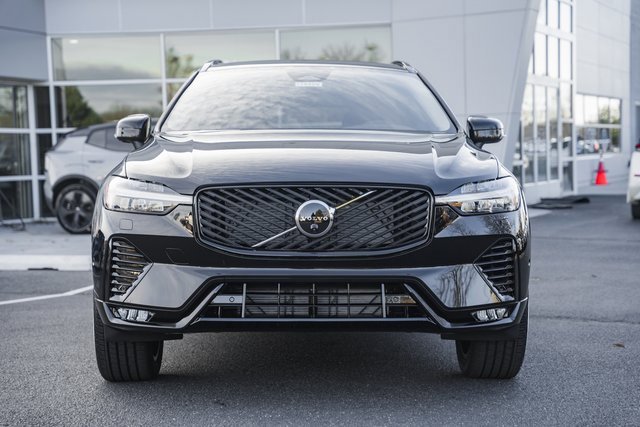 New 2026 Volvo XC60 B5 Plus w/ Protection Package Premier image 2