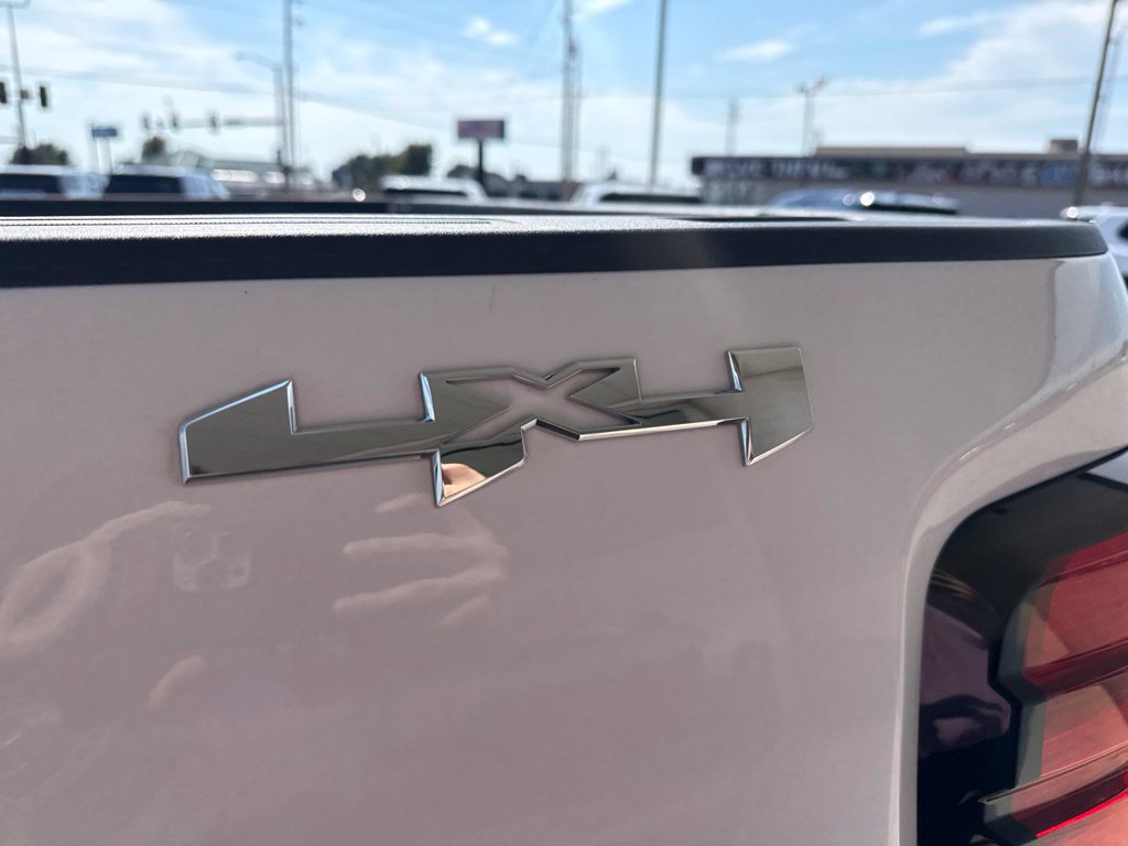 Certified 2025 GMC Sierra 2500 SLT AWD/4WD image 11