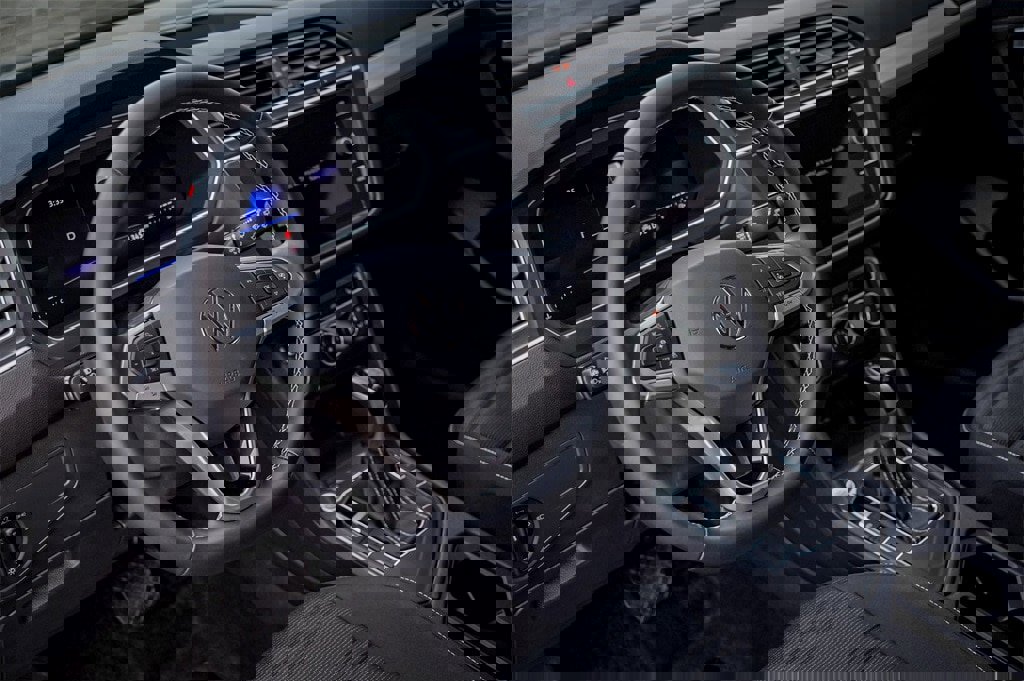 New 2024 Volkswagen Tiguan S image 8