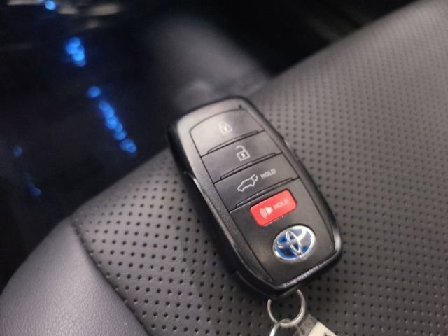 Certified 2022 Toyota Venza Limited AWD/4WD image 32
