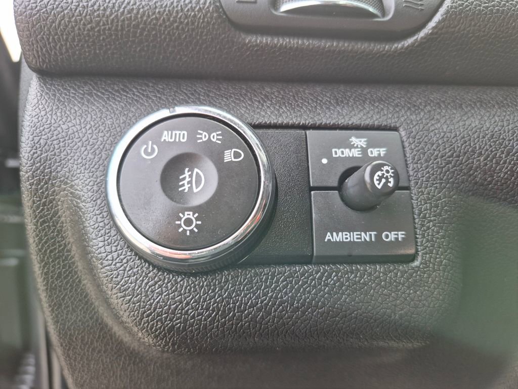 Used 2017 Chevrolet Traverse LT image 14