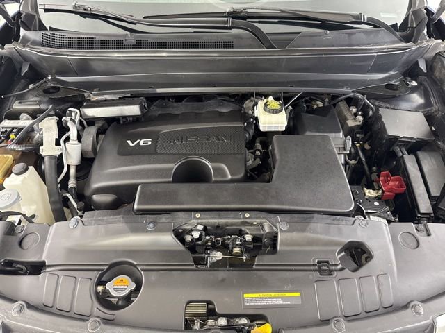 Used 2020 Nissan Pathfinder SL AWD/4WD image 17