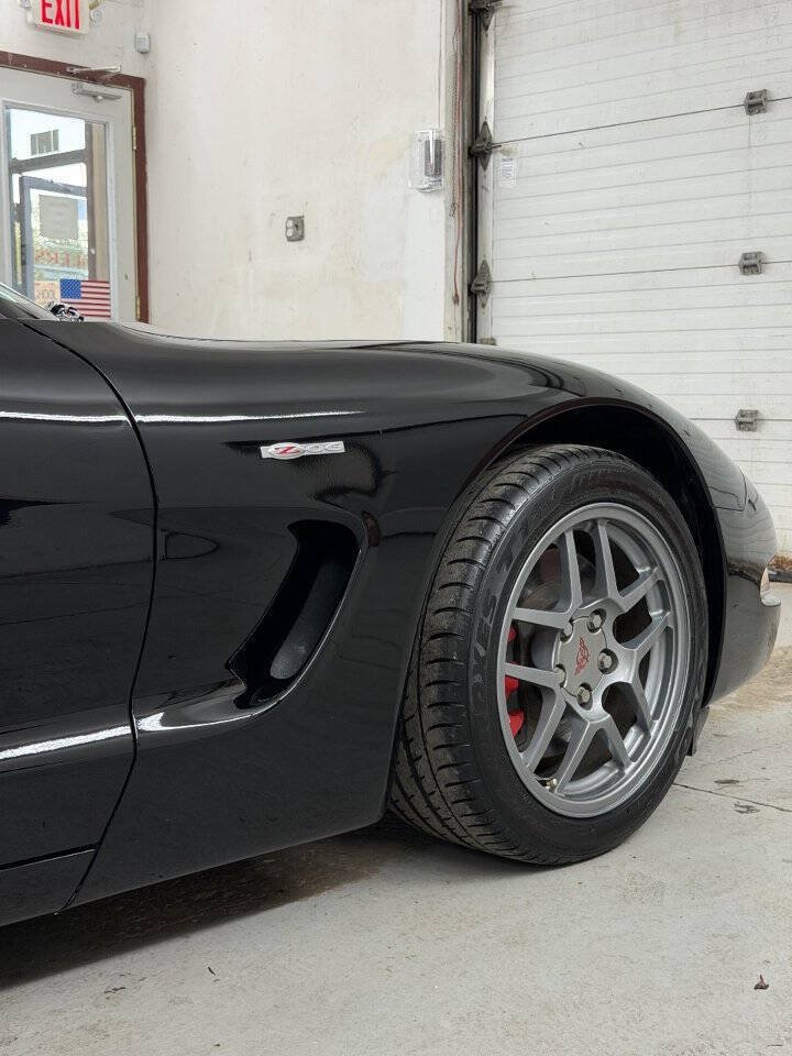 Used 2001 Chevrolet Corvette Z06 RWD image 16