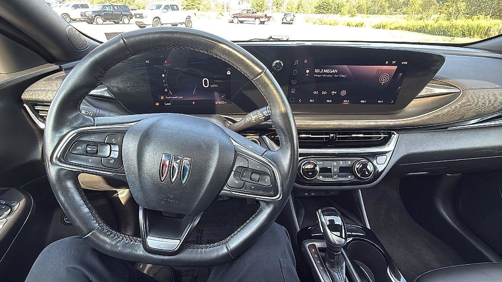 Used 2025 Buick Envista Sport Touring w/ Experience Buick Package FWD image 26
