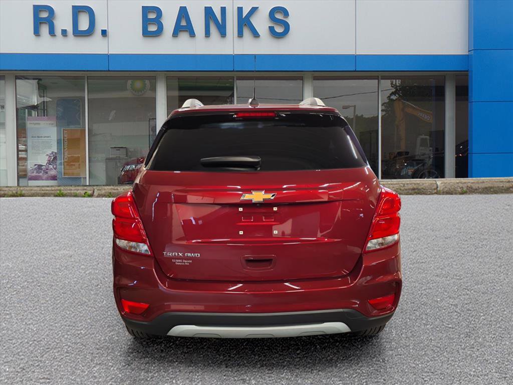 Used 2022 Chevrolet Trax LT w/ LT Convenience Package image 4