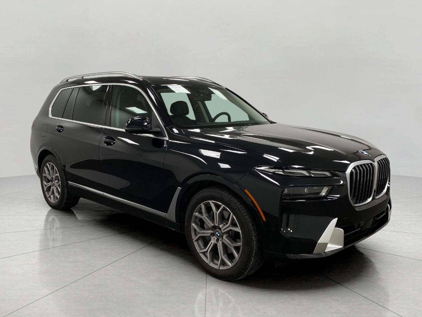 Certified 2026 BMW X7 xDrive40i image 1
