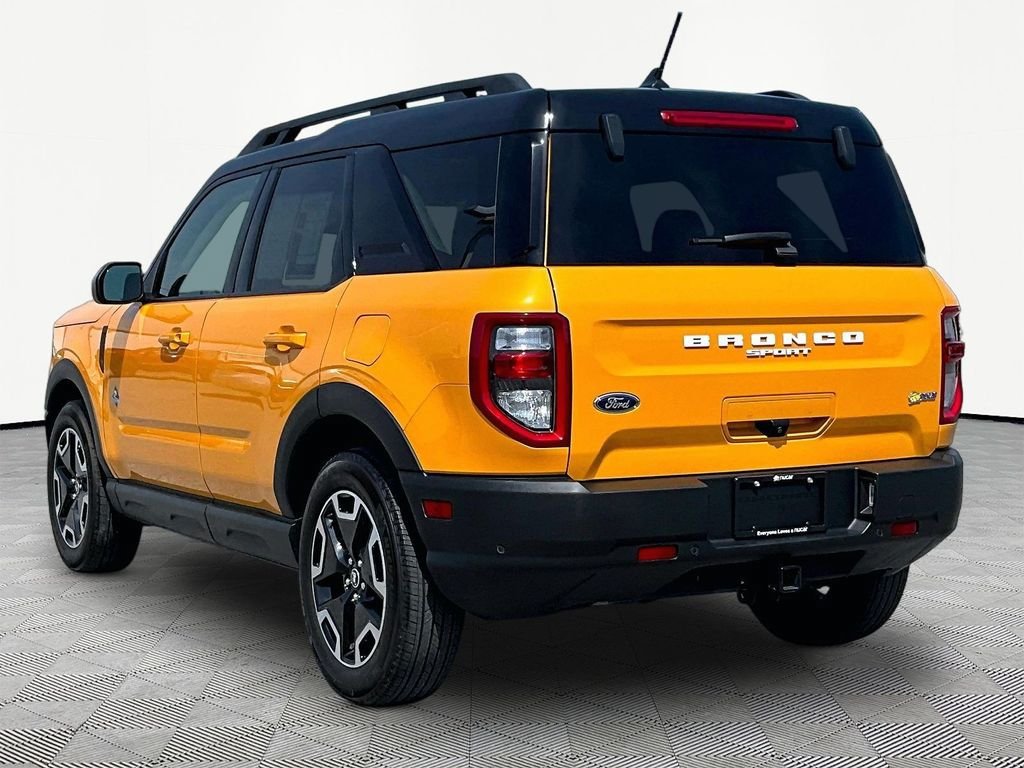 Used 2022 Ford Bronco Sport Outer Banks w/ Tech Package AWD/4WD image 4