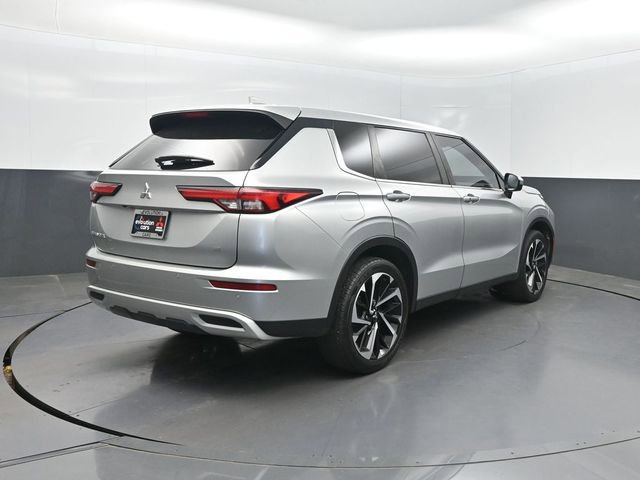 Used 2022 Mitsubishi Outlander SE AWD/4WD image 29