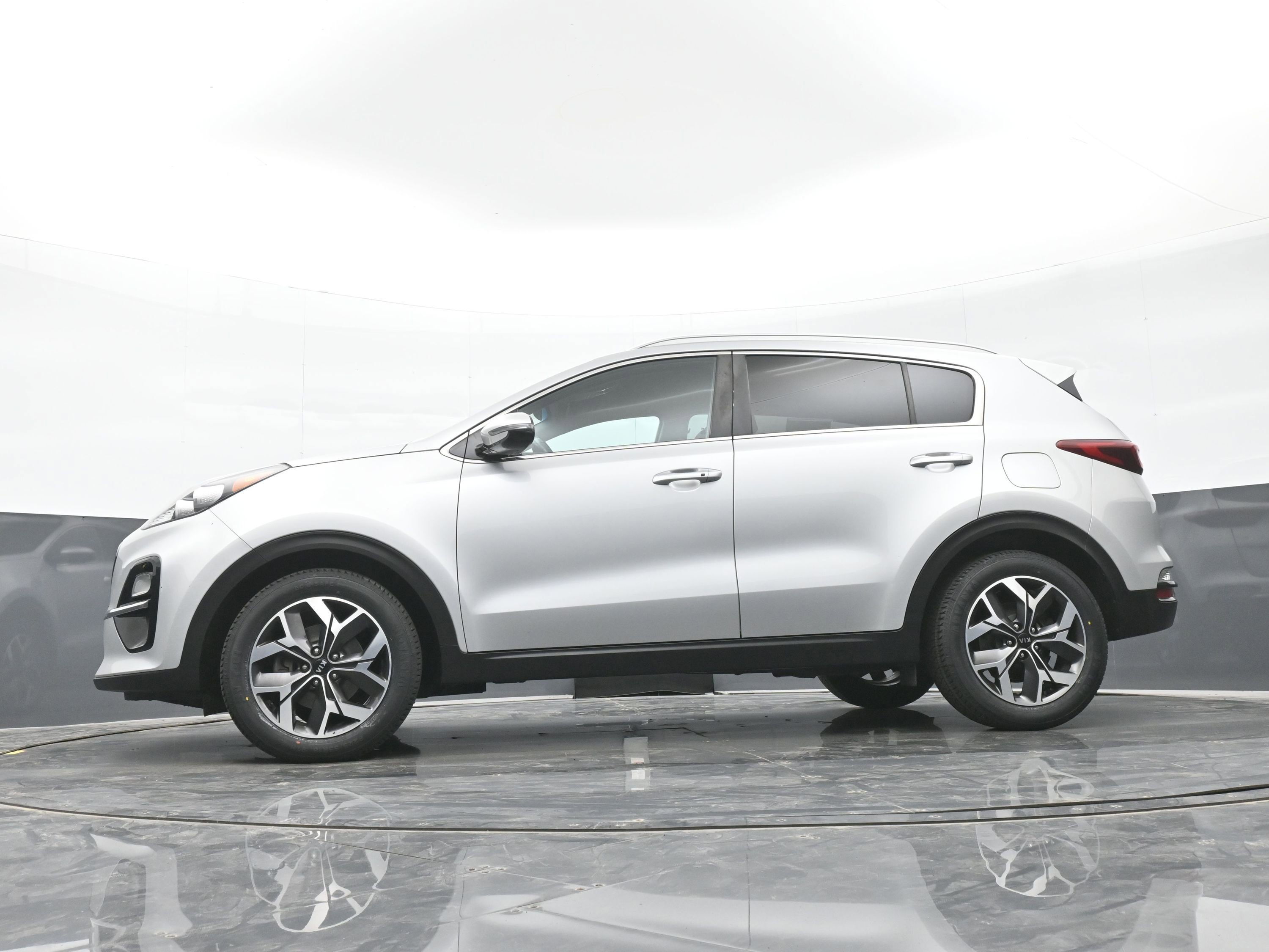 Used 2020 Kia Sportage EX FWD image 44